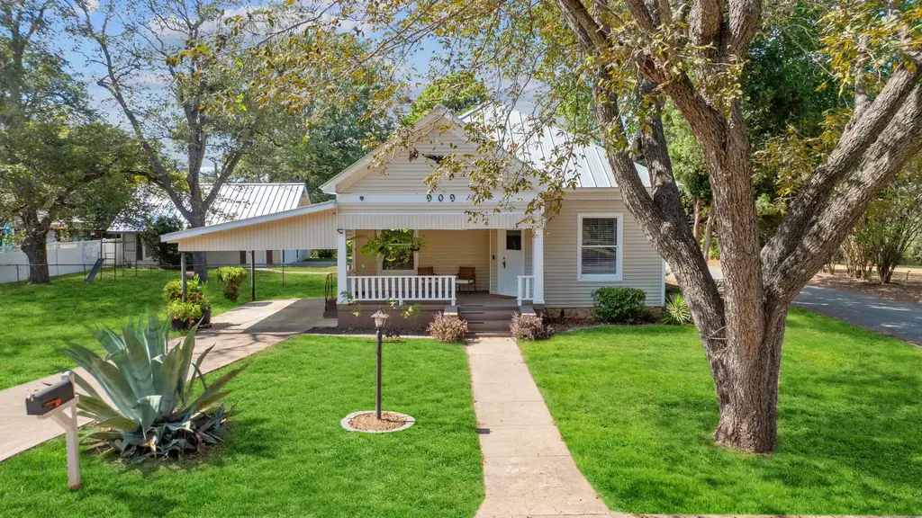 909 Hudgins Street, Smithville