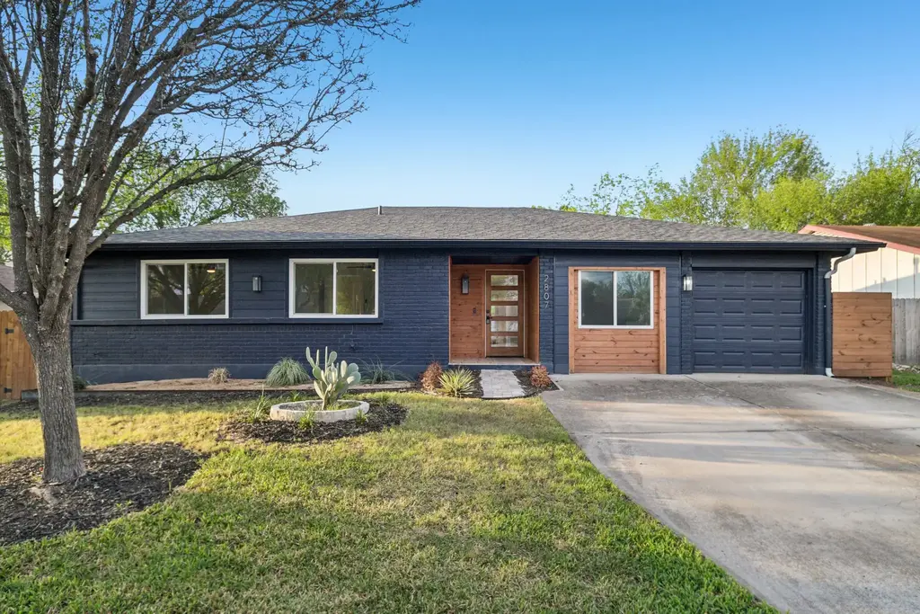 2807 Sissinghurst Drive, Austin