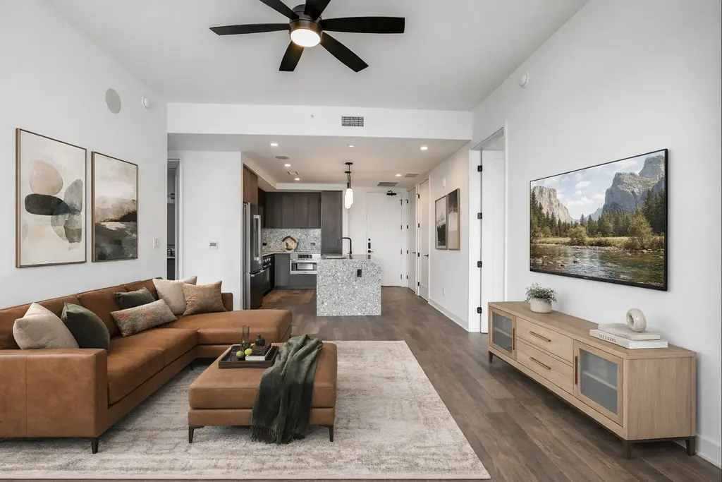 84 East Avenue 1503, Austin