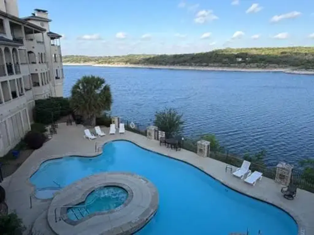 3404 American Drive 3202, Lago Vista