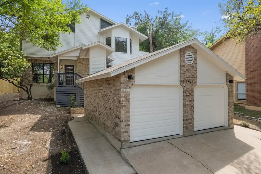 1707 Waterloo Trail, Austin