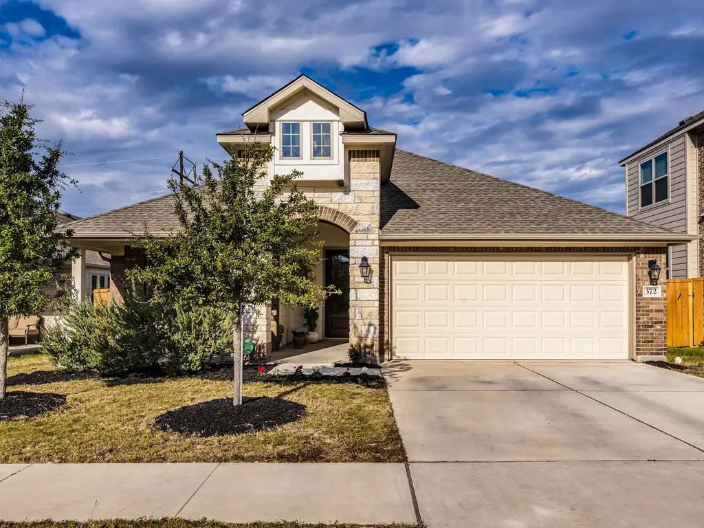 372 Spinnaker Loop, Kyle