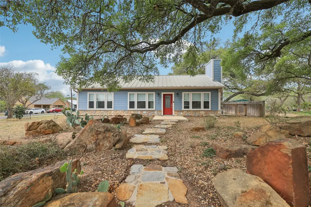 418 W Holland Street, San Marcos