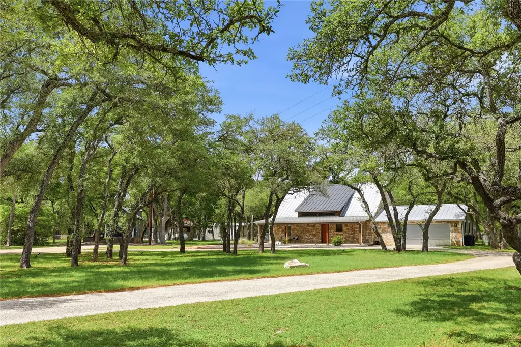 1100 Live Oak Road, Leander