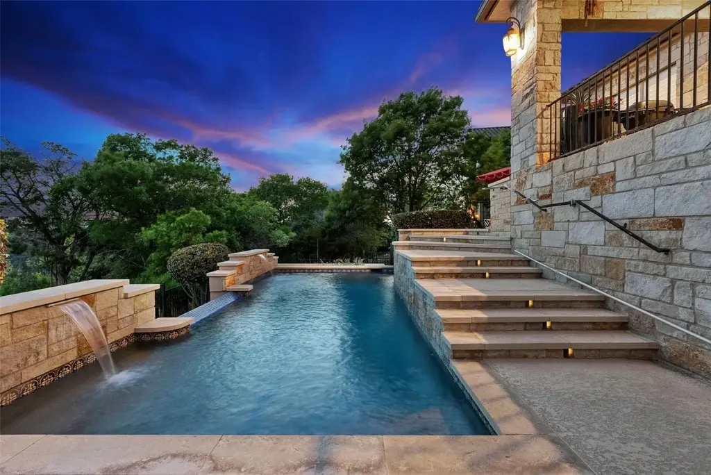 209 Rocky Coast Drive, Lakeway