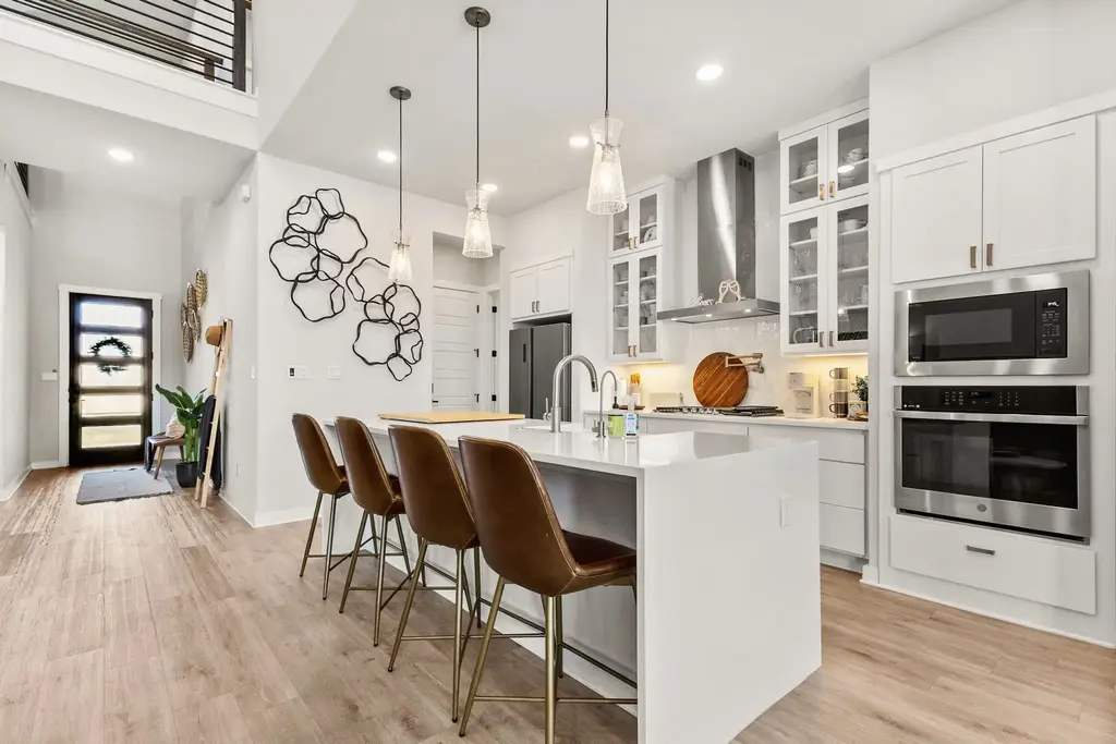 12600 Purple Prairie Lane, Buda