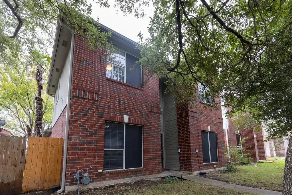 815 Black Locust Drive, Pflugerville