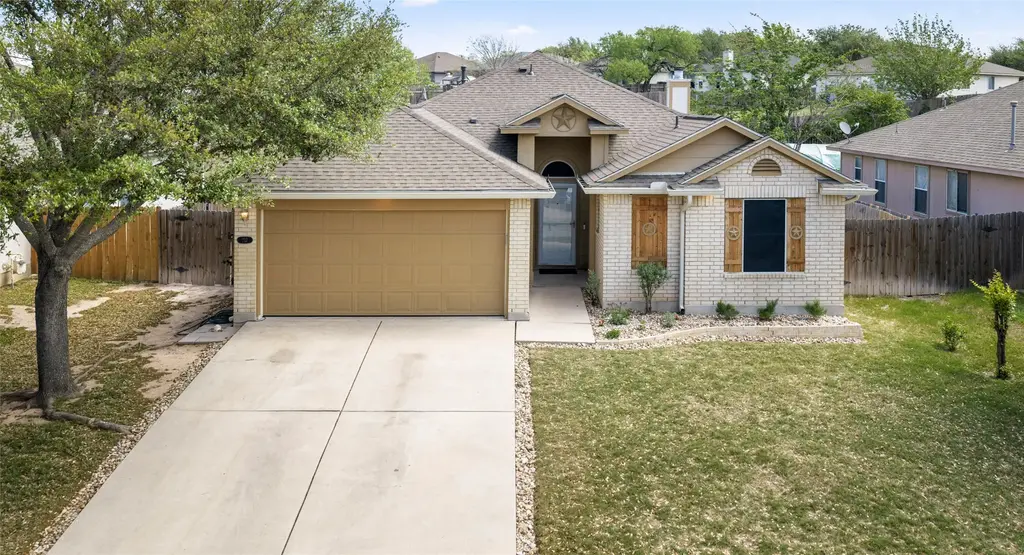 212 Lakemont Drive, Hutto