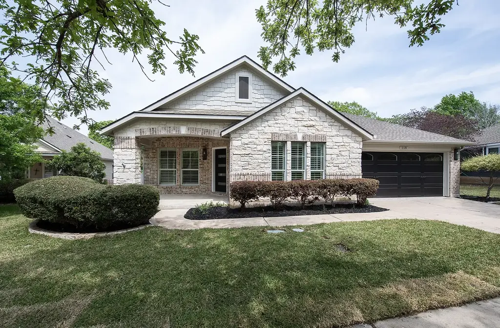 118 Chestnut Court, Georgetown