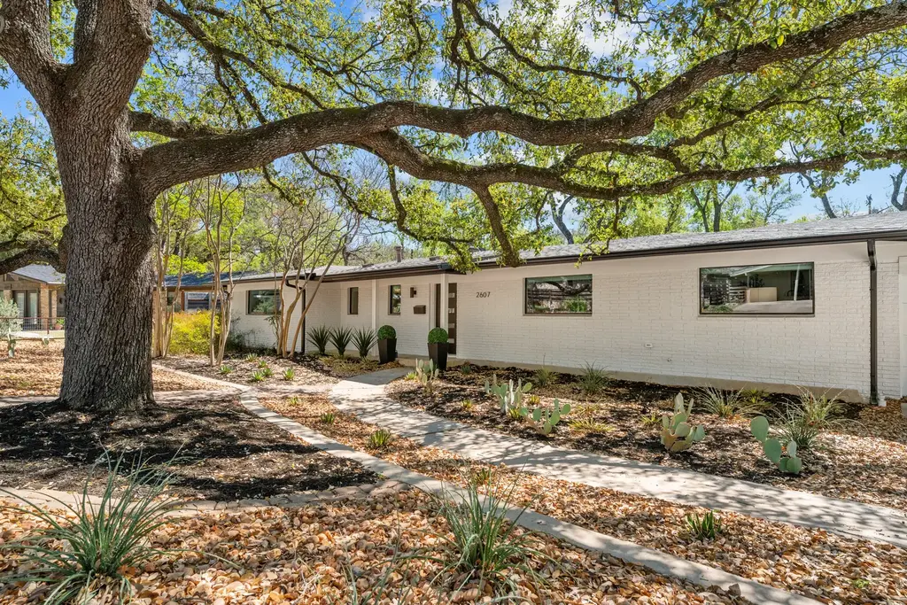 2607 Pembrook Trail, Austin
