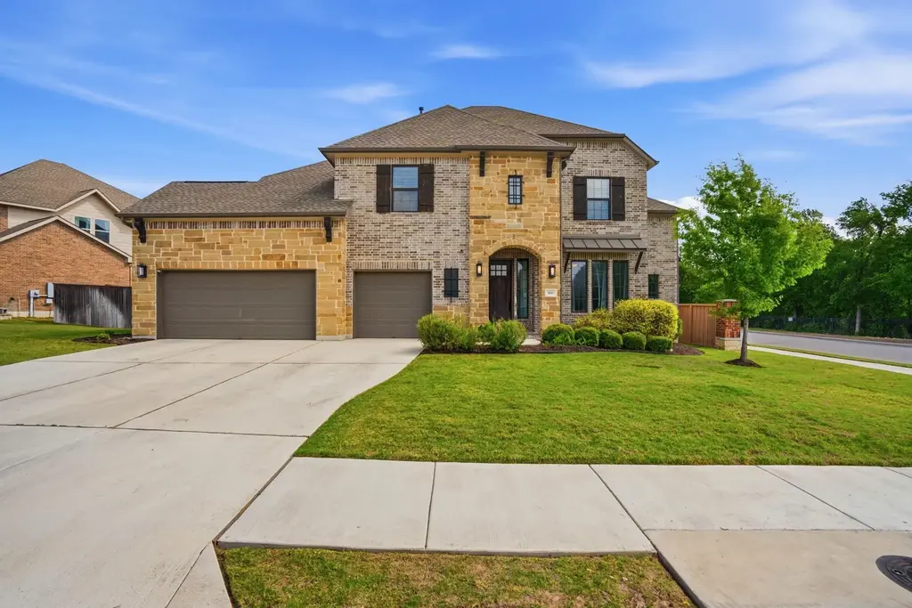 100 Hiddenfox Cove, Georgetown