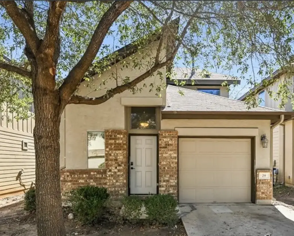 2101 Rivers Edge Way 29, Austin