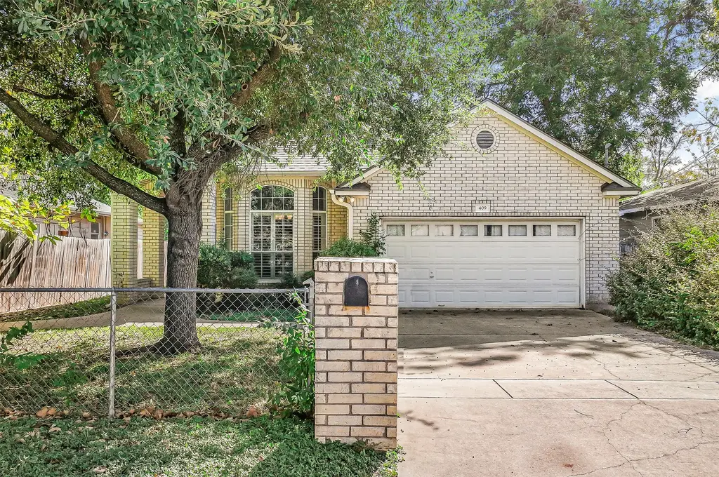 409 E Austin Avenue, Round Rock