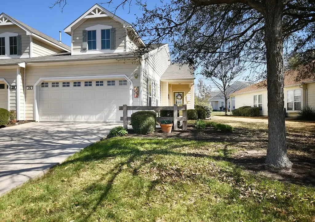 212 Bonham Loop, Georgetown