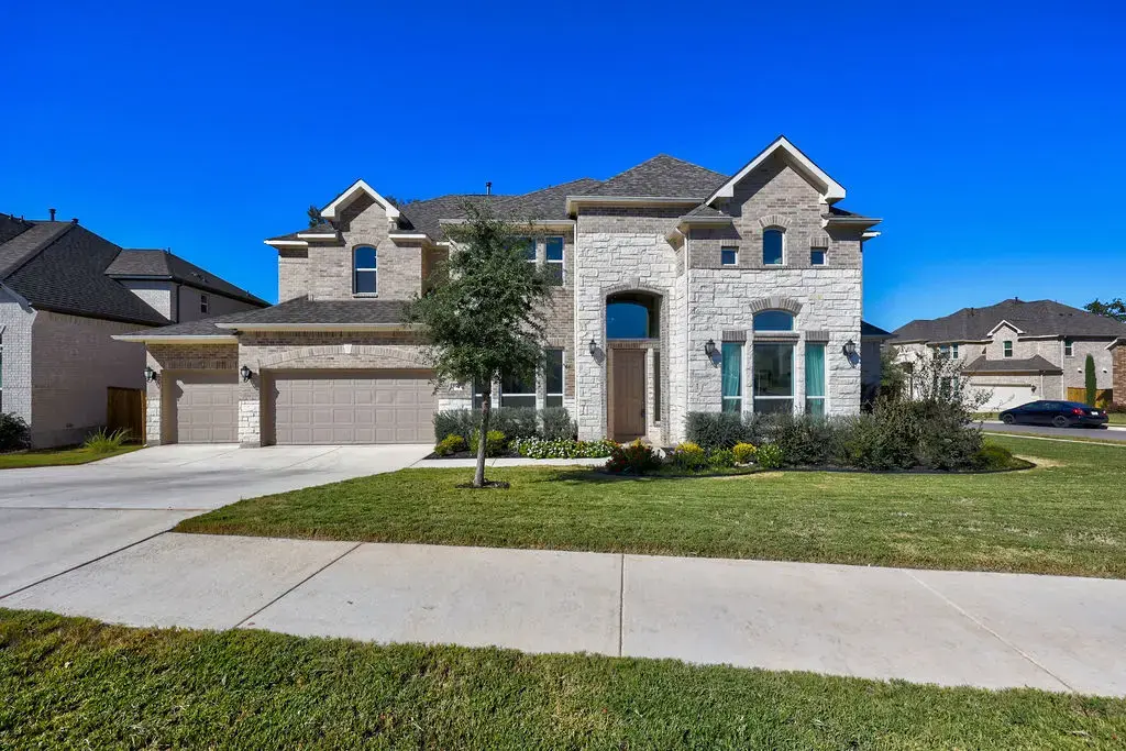351 Pigeon River Road, Kyle