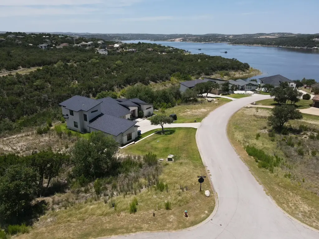18816 Silver Maple Drive, Lago Vista