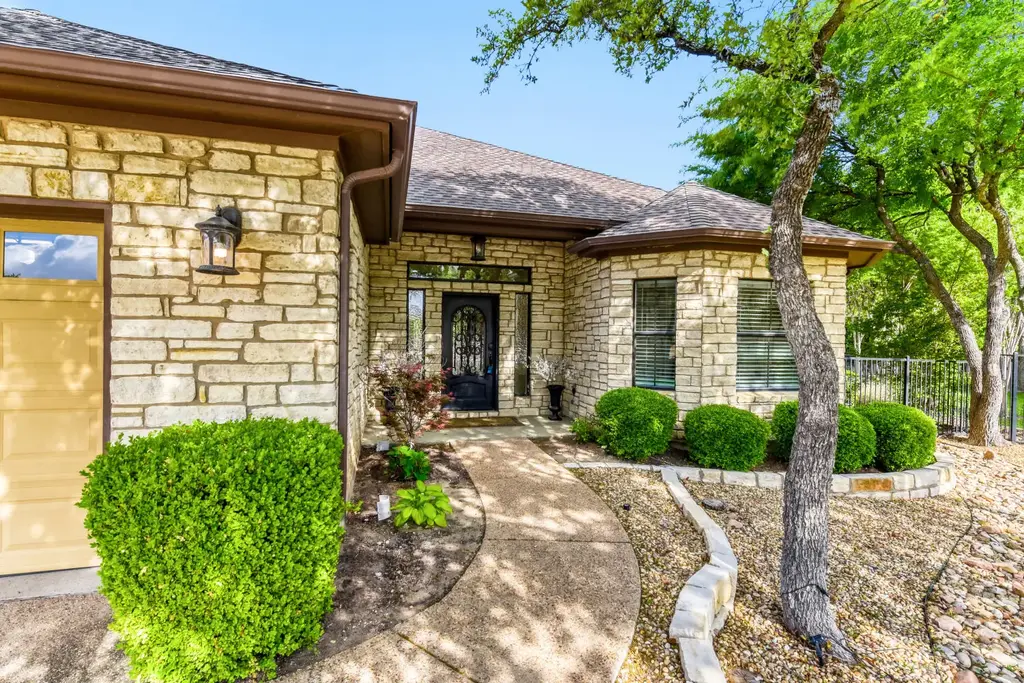 501 Caprock Canyon Trail, Georgetown