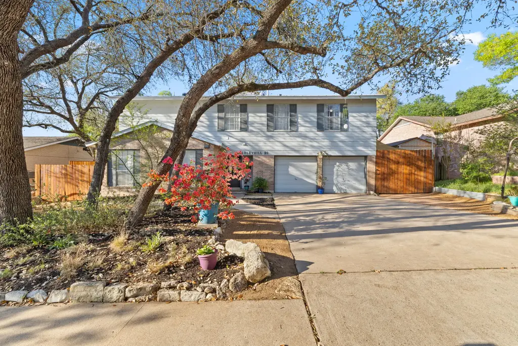 2715 Harleyhill Drive, Austin