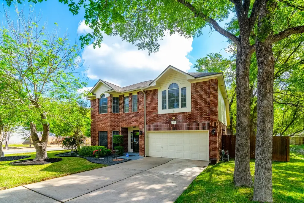805 Oak Park Drive, Round Rock