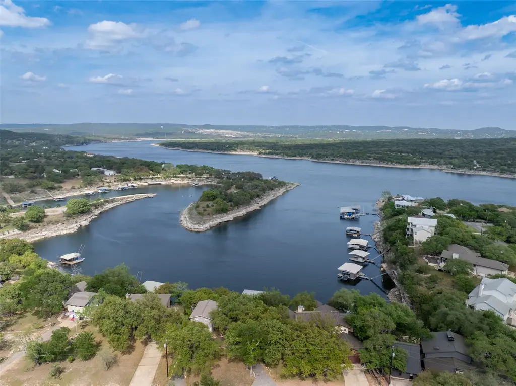 4948 Travis Oaks Drive, Marble Falls