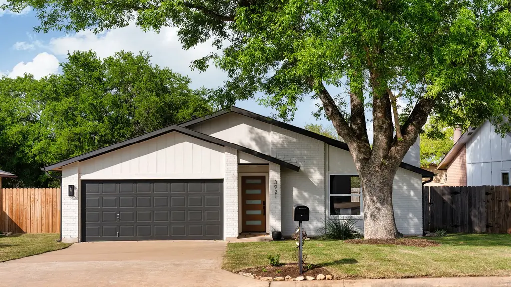 3921 Leafield Drive, Austin