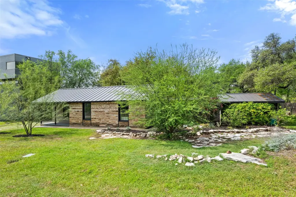 3008 Brass Buttons Trail, Austin