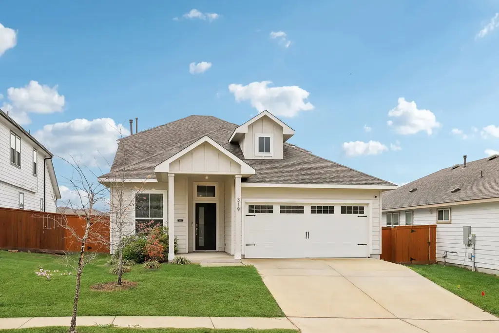 319 William Moon Way, San Marcos