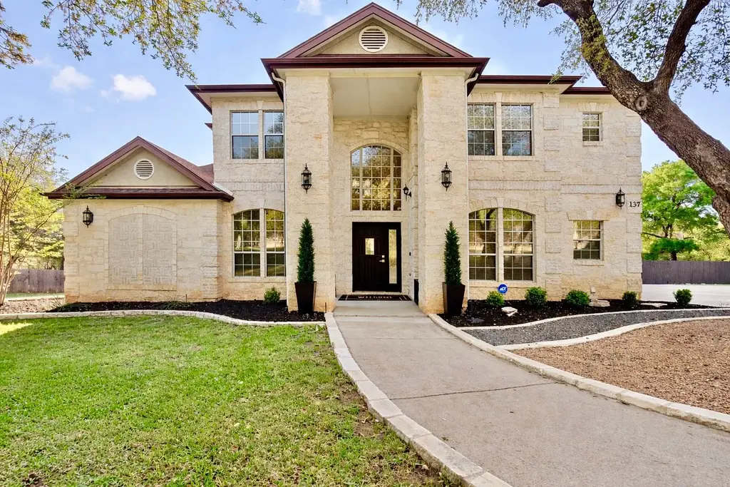 137 Roberts Circle, Georgetown