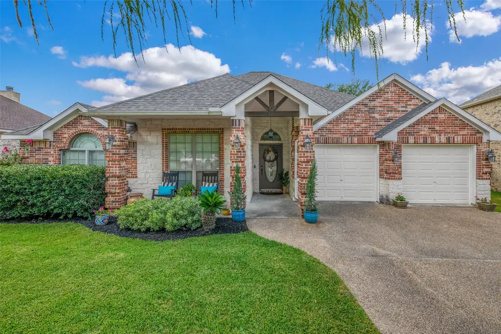 2477 Newark Circle, College Station