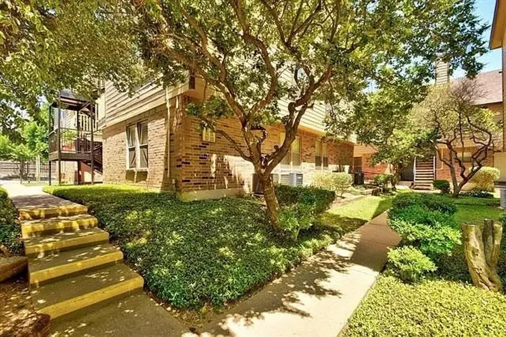 5608 Cougar Drive 203, Austin
