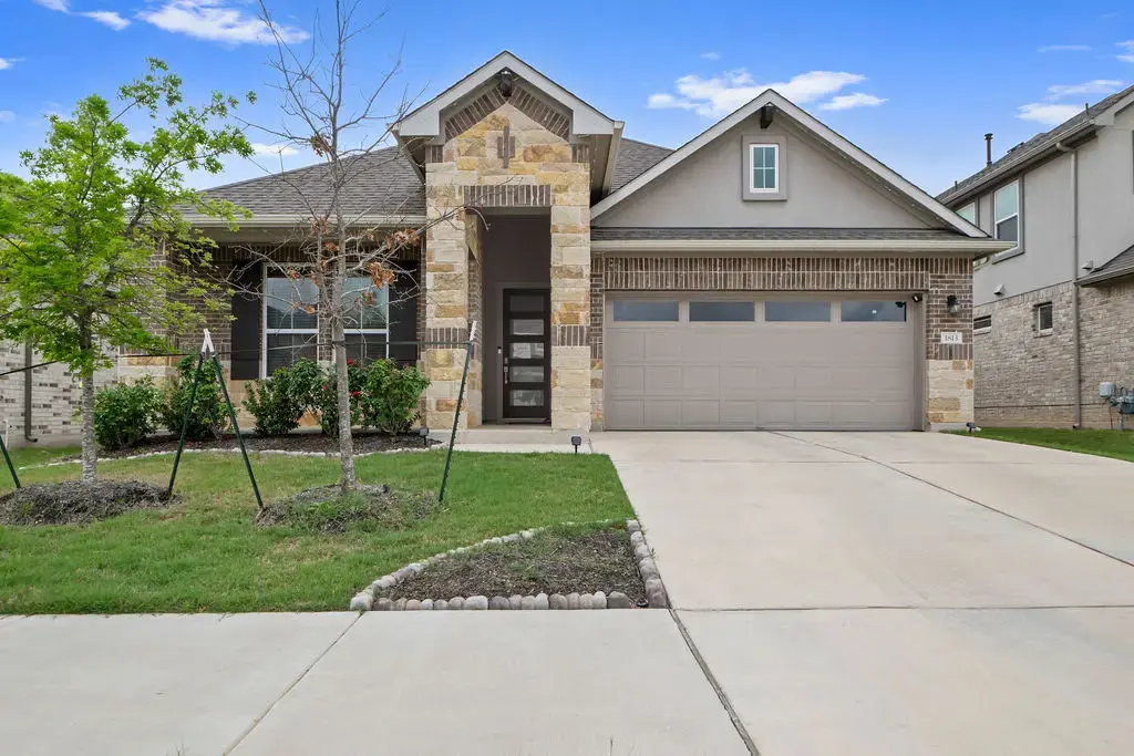 1813 Crow Hop View, Leander