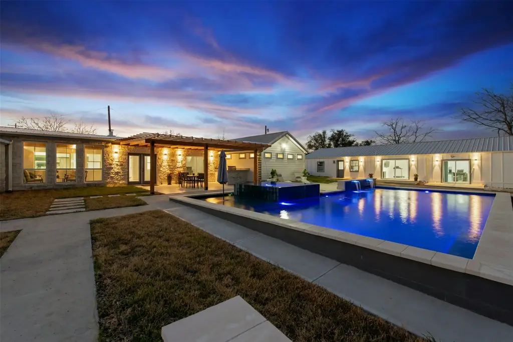 14300 Summit View Drive, Leander