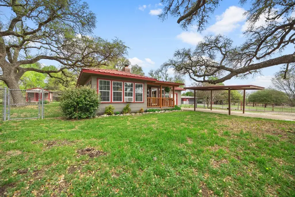 312 Gerald Drive, Blanco