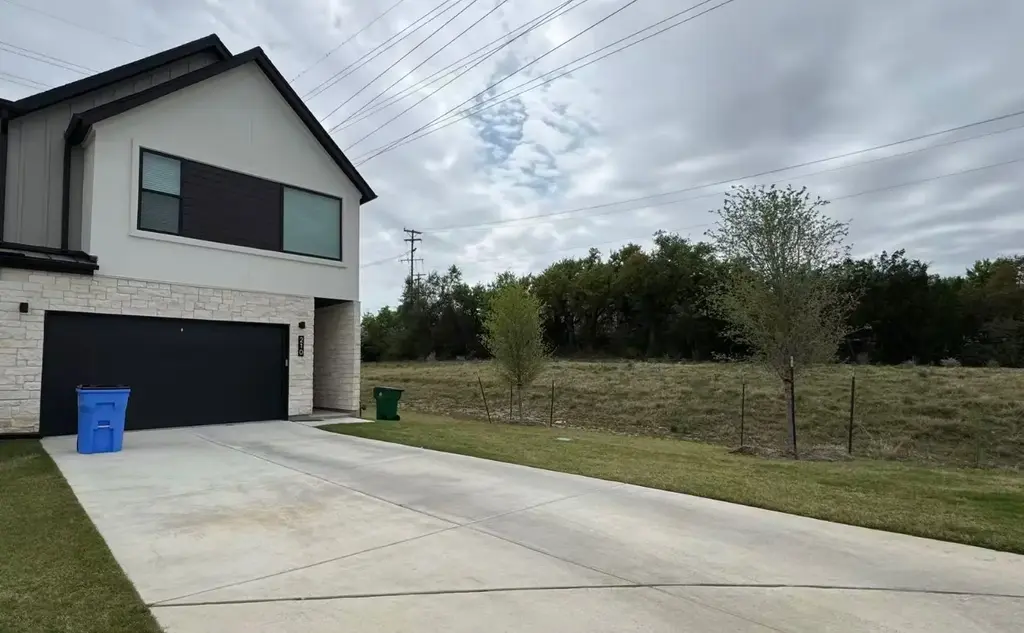 590 Old Mill Road 210, Cedar Park
