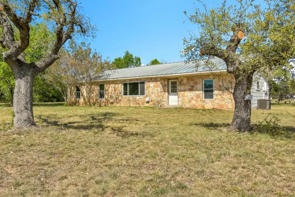 801 Live Oak Trail, Liberty Hill