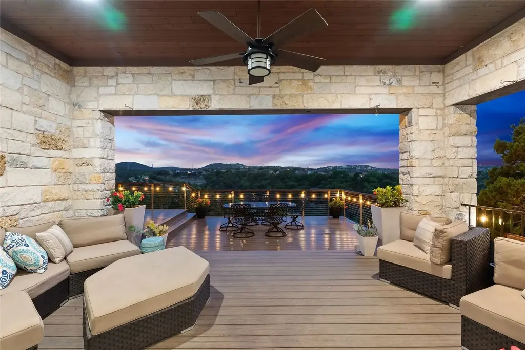 215 Rocky Coast Drive, Lakeway