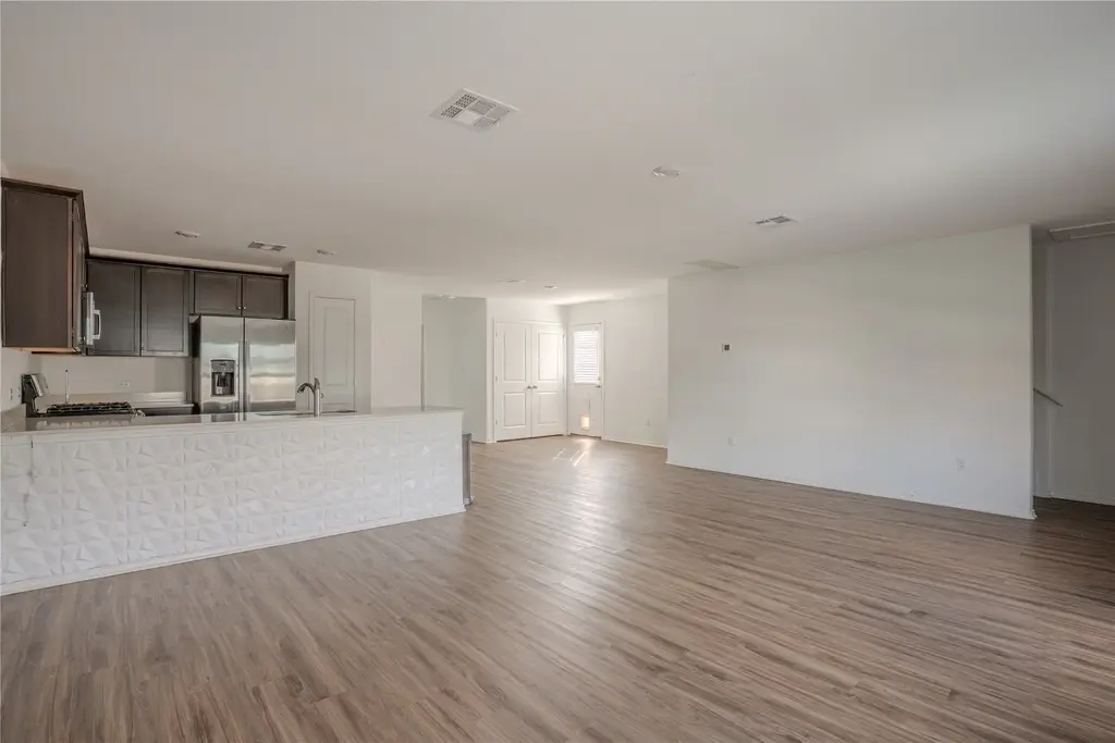 14005 Mussel Run, Elgin