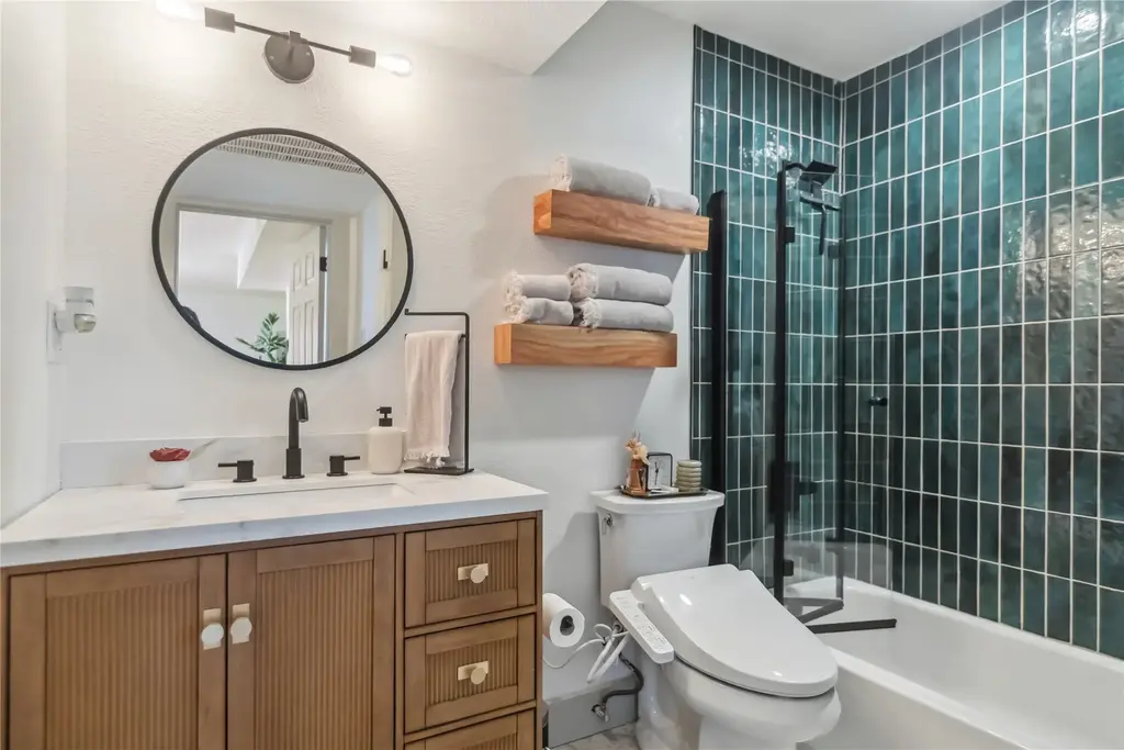 1313 E 52nd Street 101, Austin