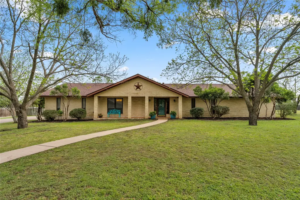 217 Corder Lane, Burnet