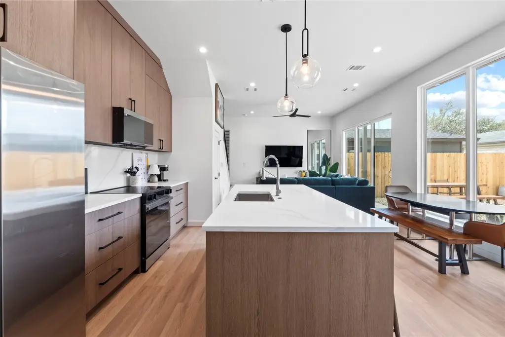 506 Krebs Lane 2, Austin