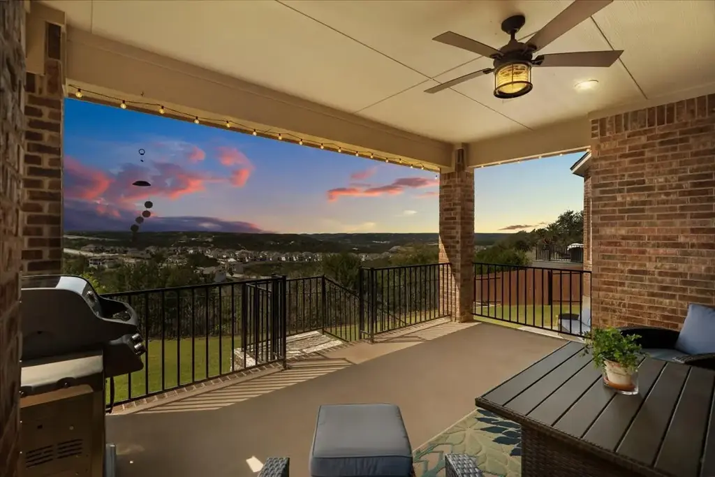 2733 Painted Sky Bend, Leander