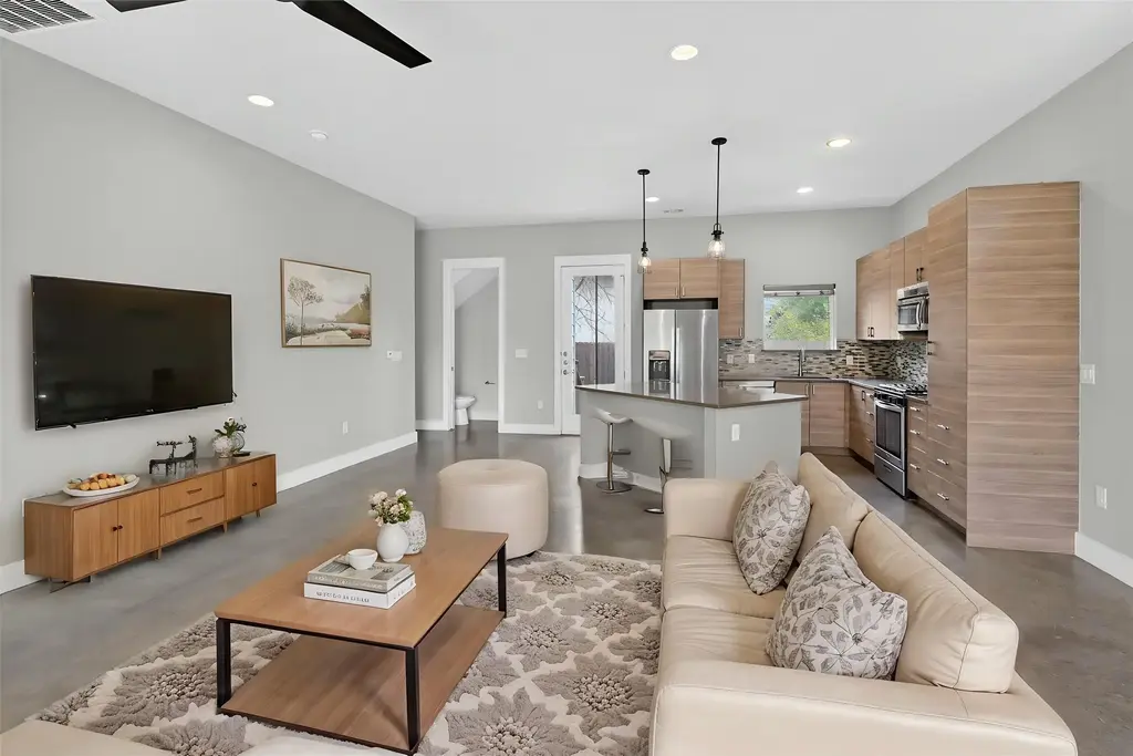 4707 Leslie Avenue A, Austin