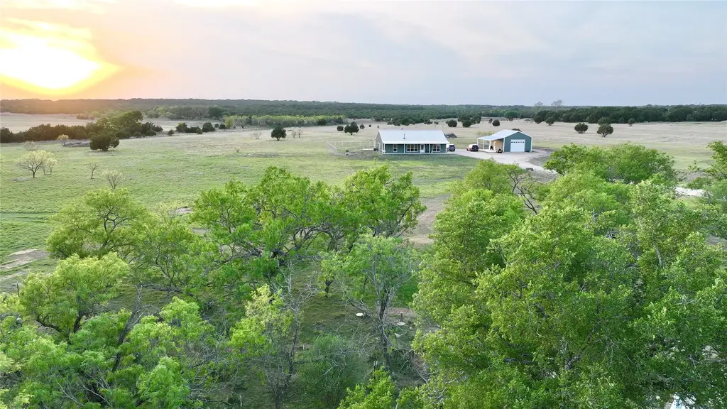 2002 County Road 1154, Lampasas