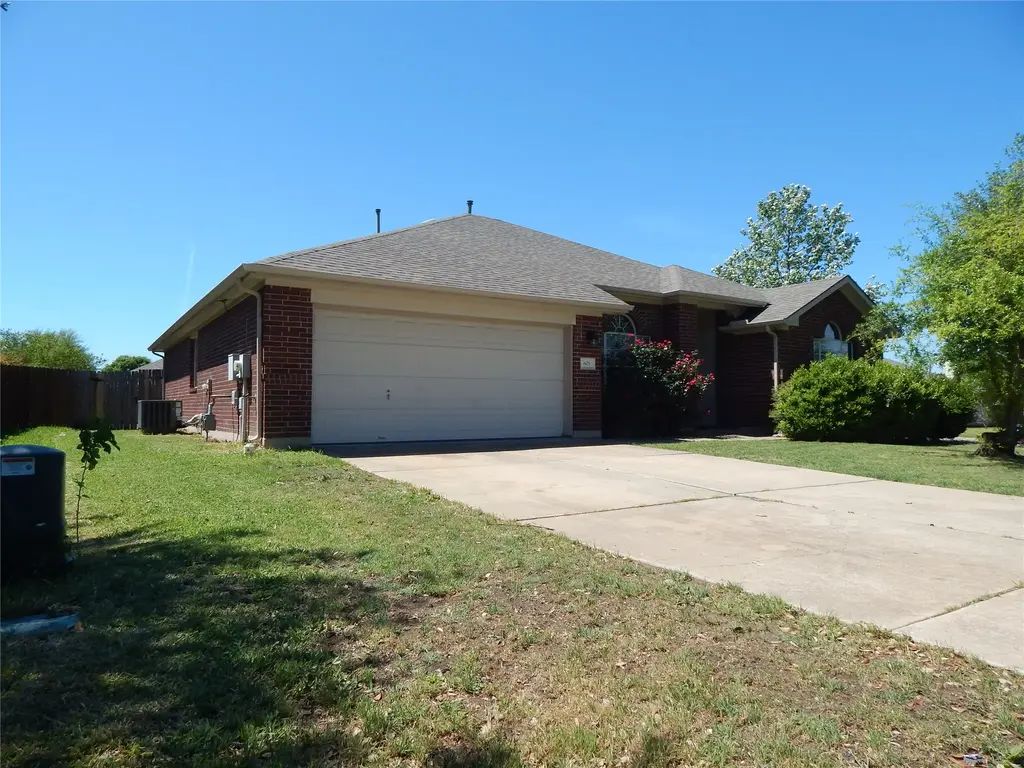 601 Abbeyglen Castle Drive, Pflugerville