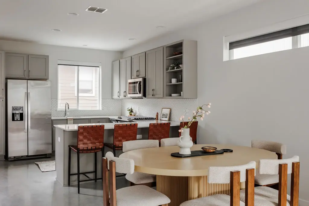 801 N Bluff Drive 28, Austin