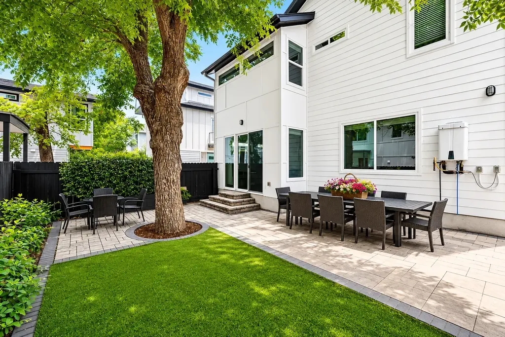 1182 Ridgeway Drive A, Austin