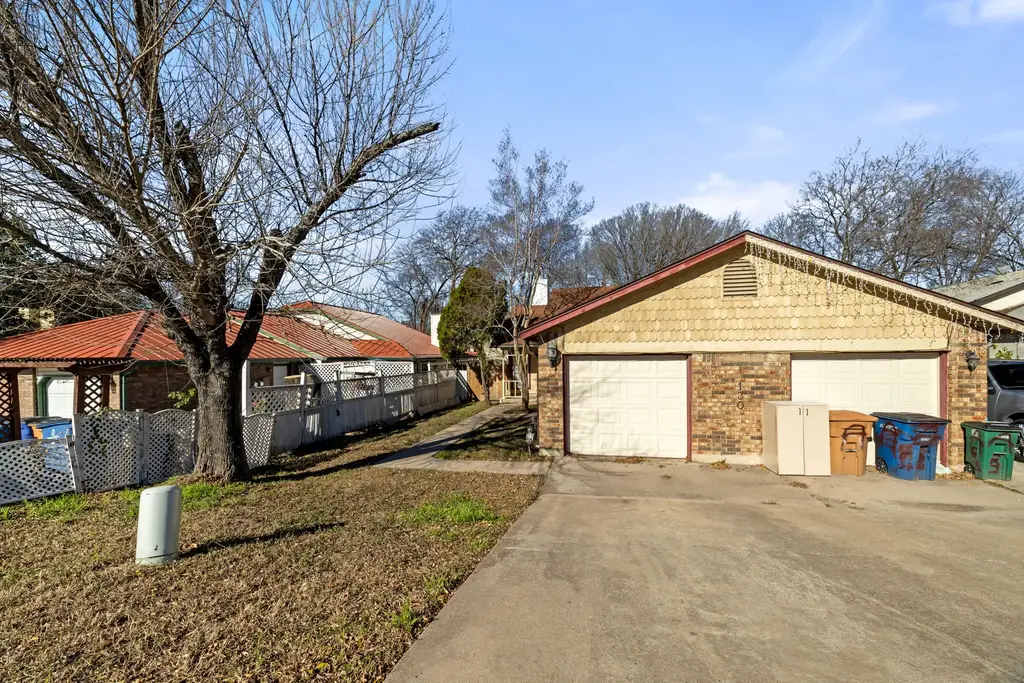12130 Thompkins Drive A, Austin