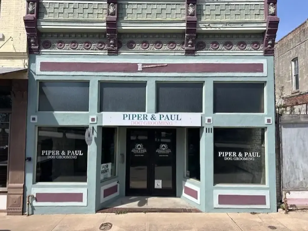 111 N Main Street, Taylor