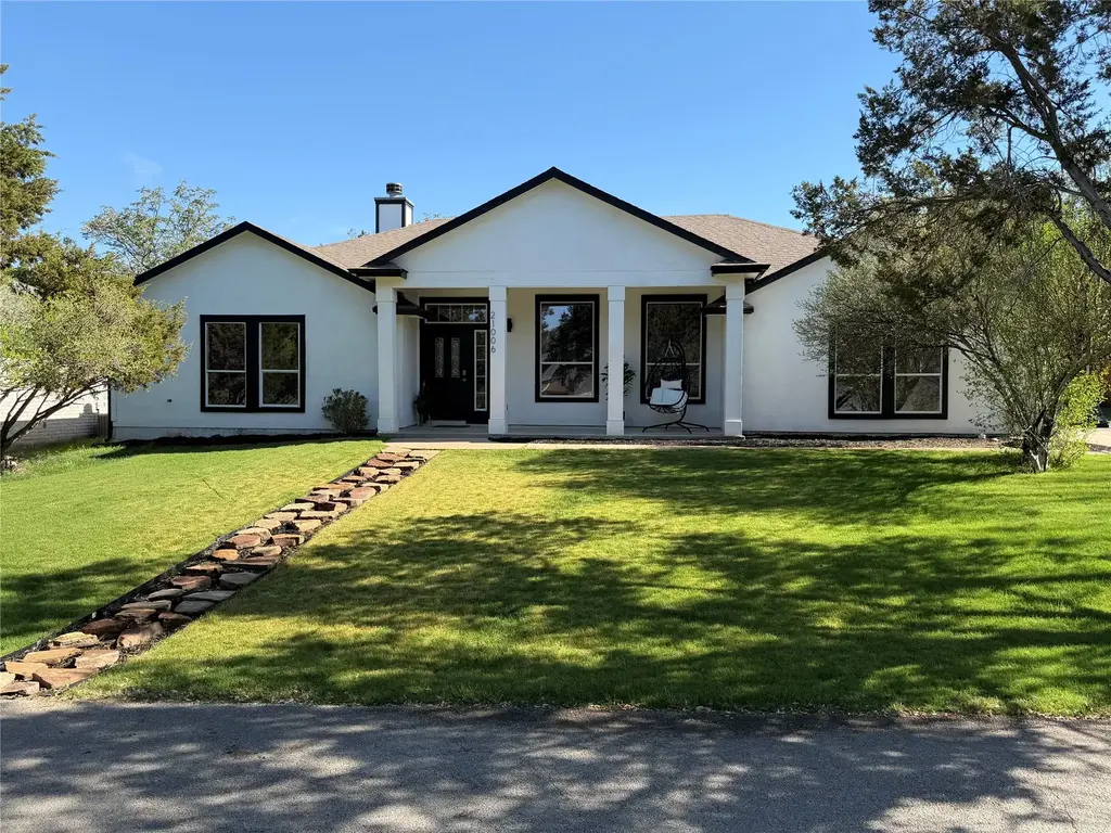 21006 Greenpark Drive, Lago Vista