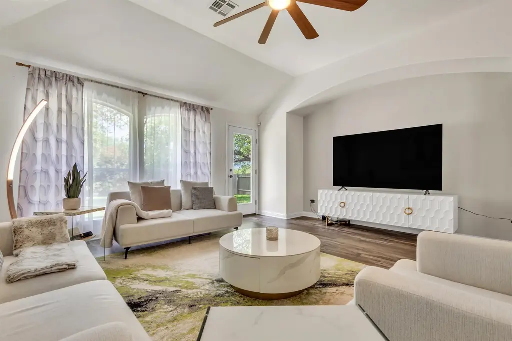 2825 Checker Drive, Cedar Park